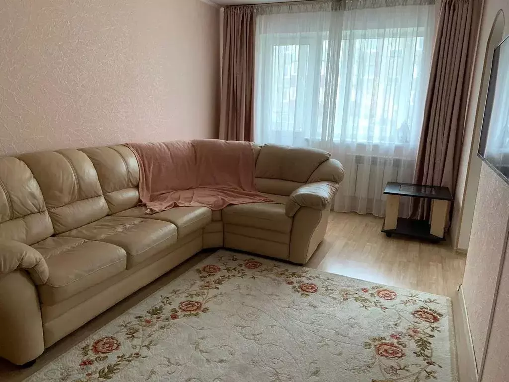 2-к кв. Сахалинская область, Южно-Сахалинск ул. имени Космонавта ... - Фото 0