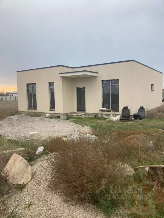 Дом в Крым, Сакский район, с. Уютное, Лазурный кп ул. Черничная, 9 (94 ... - Фото 1