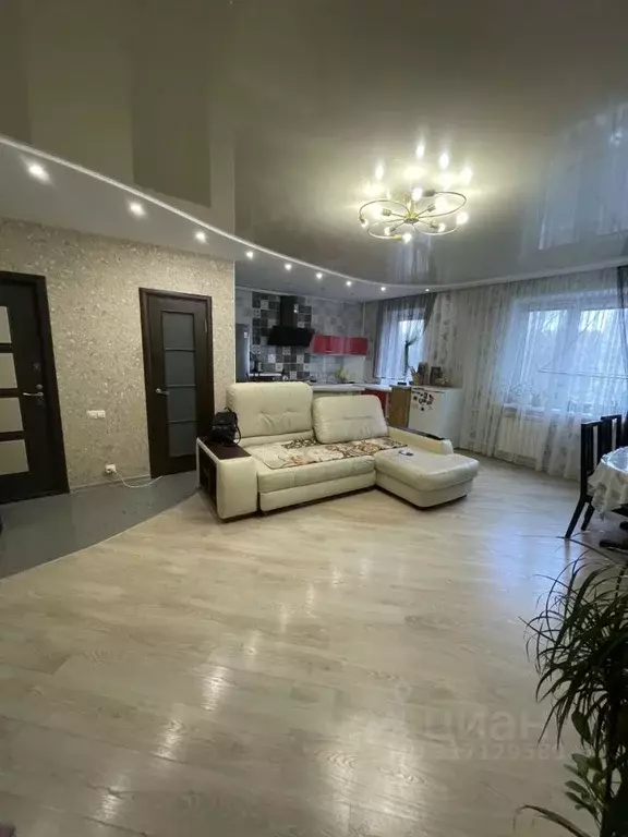 3-к кв. Татарстан, Набережные Челны 38-й комплекс, 5 (66.1 м) - Фото 0
