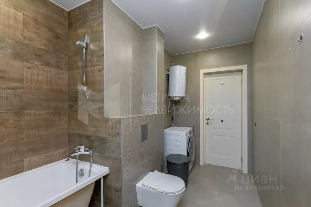 2-к кв. Тюменская область, Тюмень ул. Федюнинского, 64к1 (64.0 м) - Фото 1