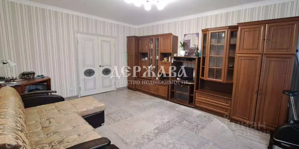 3-к кв. Белгородская область, Старый Оскол Восточный мкр, 16 (89.0 м) - Фото 0
