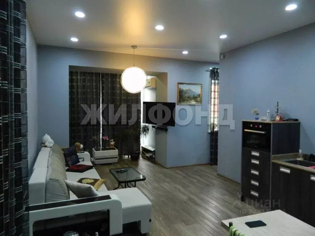 3-к кв. Новосибирская область, Новосибирск Радужная ул., 9 (95.7 м) - Фото 1