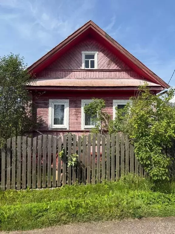Дом в Новгородская область, Малая Вишера пер. 2-й Октябрьский, 6 (43 ... - Фото 0