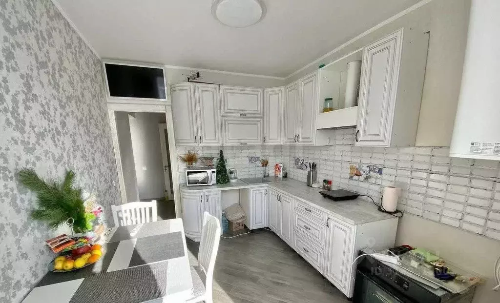 2-к кв. Крым, Феодосия ул. Габрусева, 13Б (56.5 м) - Фото 0