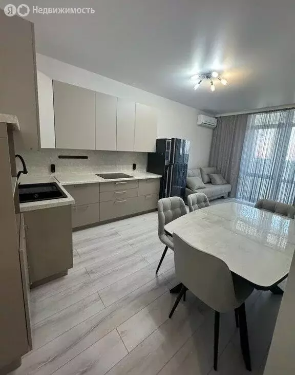 2-комнатная квартира: Краснодар, микрорайон Любимово, 8 (61 м) - Фото 1