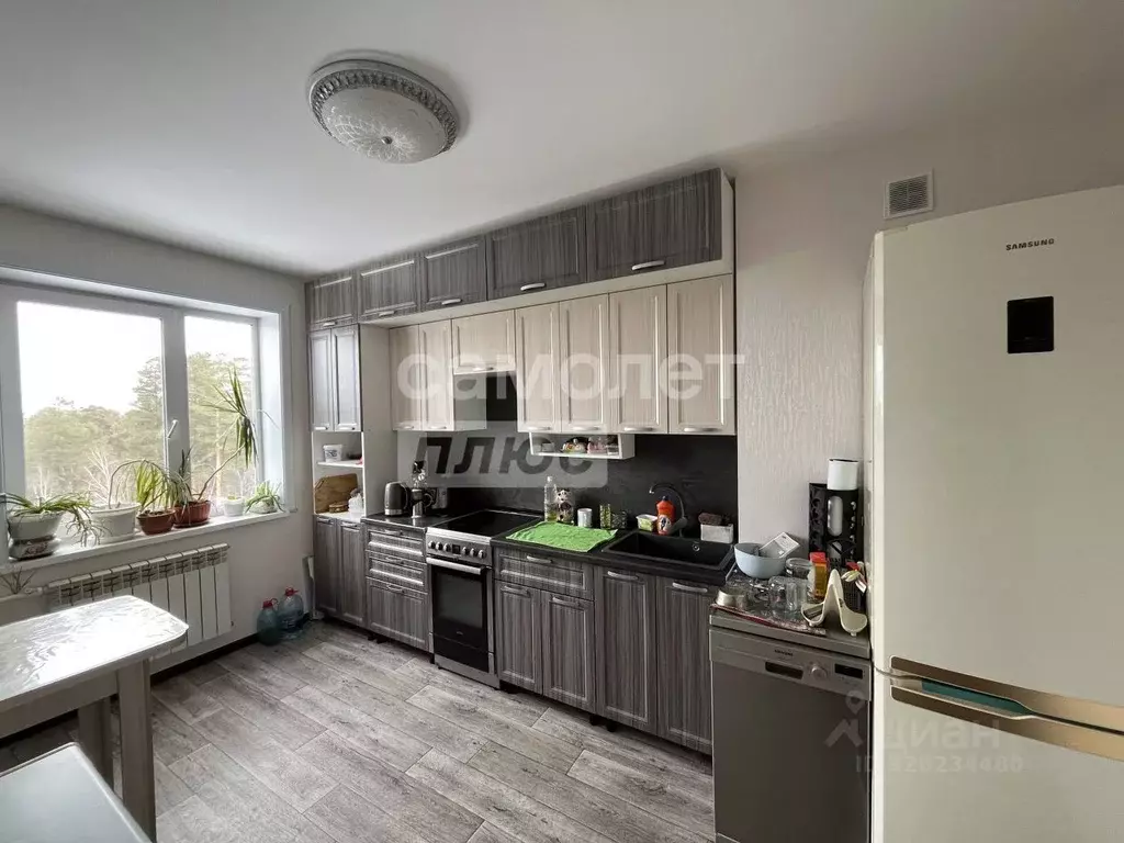 4-к кв. Иркутская область, Иркутск Зеленый мкр, 13 (82.5 м) - Фото 0