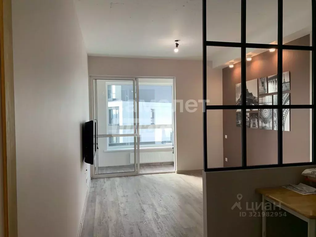 Студия Свердловская область, Екатеринбург ул. Ткачей, 13 (32.7 м) - Фото 1