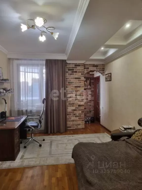 5-к кв. Курская область, Курск ул. Белинского, 4 (140.0 м) - Фото 1