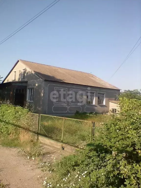 Дом в Крым, Черноморский район, с. Кировское ул. Фрунзе, 24 (336 м) - Фото 1