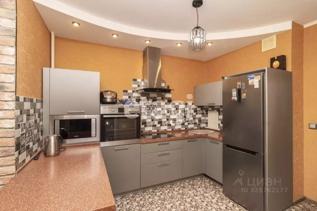 2-к кв. Тюменская область, Тюмень ул. Николая Зелинского, 19 (61.4 м) - Фото 1