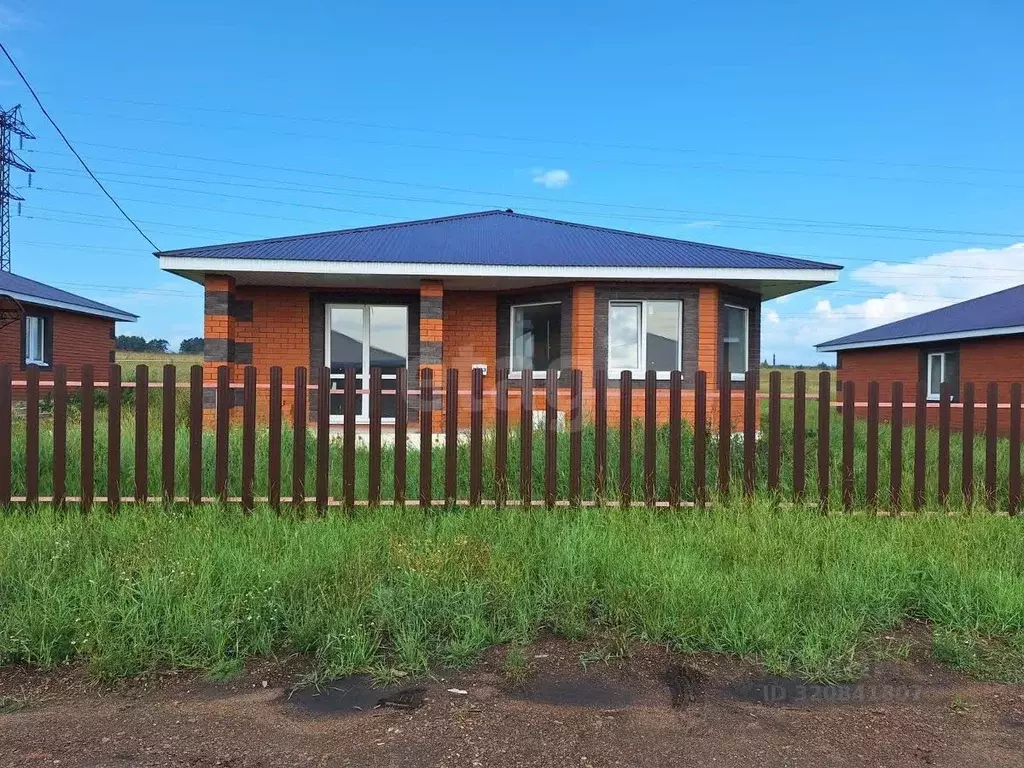 Дом в Башкортостан, Уфимский район, Таптыковский сельсовет, д. ... - Фото 1