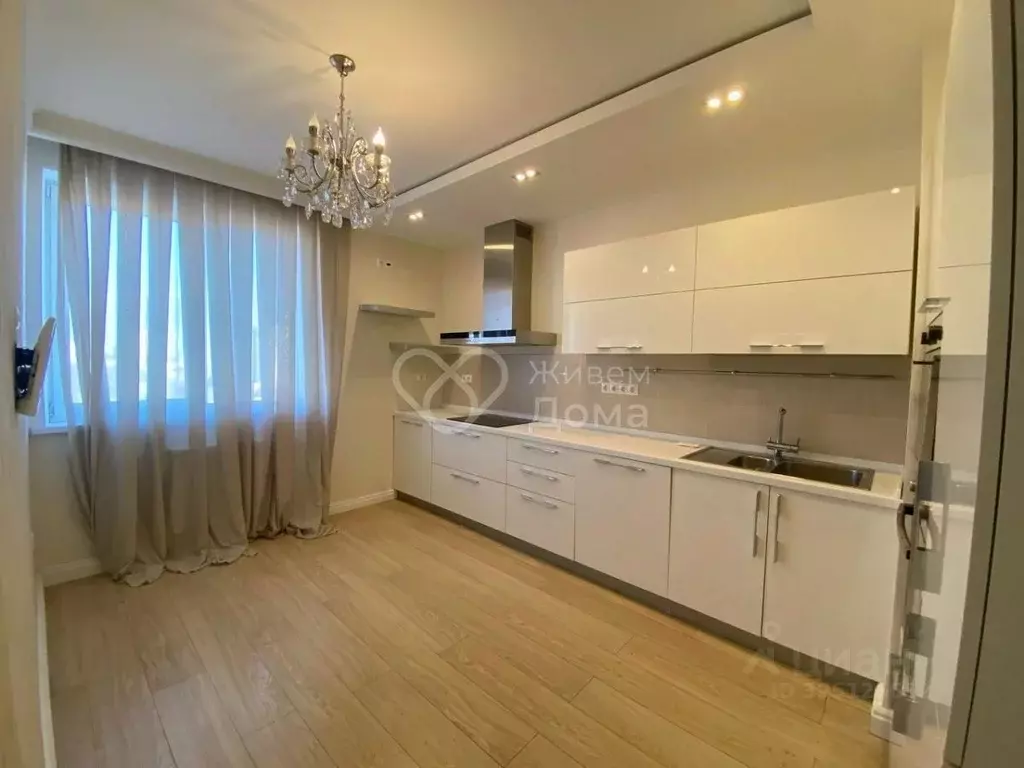 3-к кв. Волгоградская область, Волгоград Новороссийская ул., 8 (93.8 ... - Фото 2