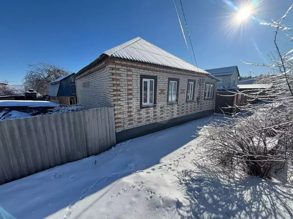 Дом в Белгородская область, Валуйки ул. Никольская, 192 (72 м) - Фото 1