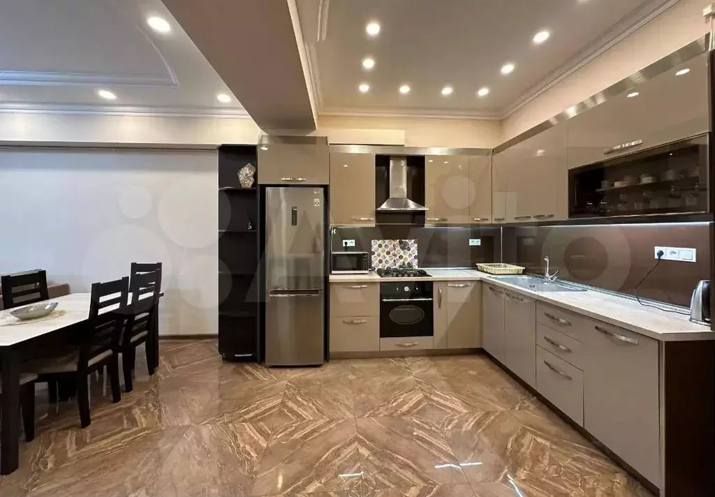 1-к. квартира, 42,9 м, 3/5 эт. - Фото 1