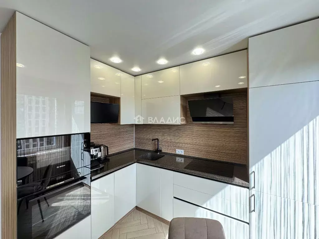 Продается 3-комнатная квартира - Фото 2