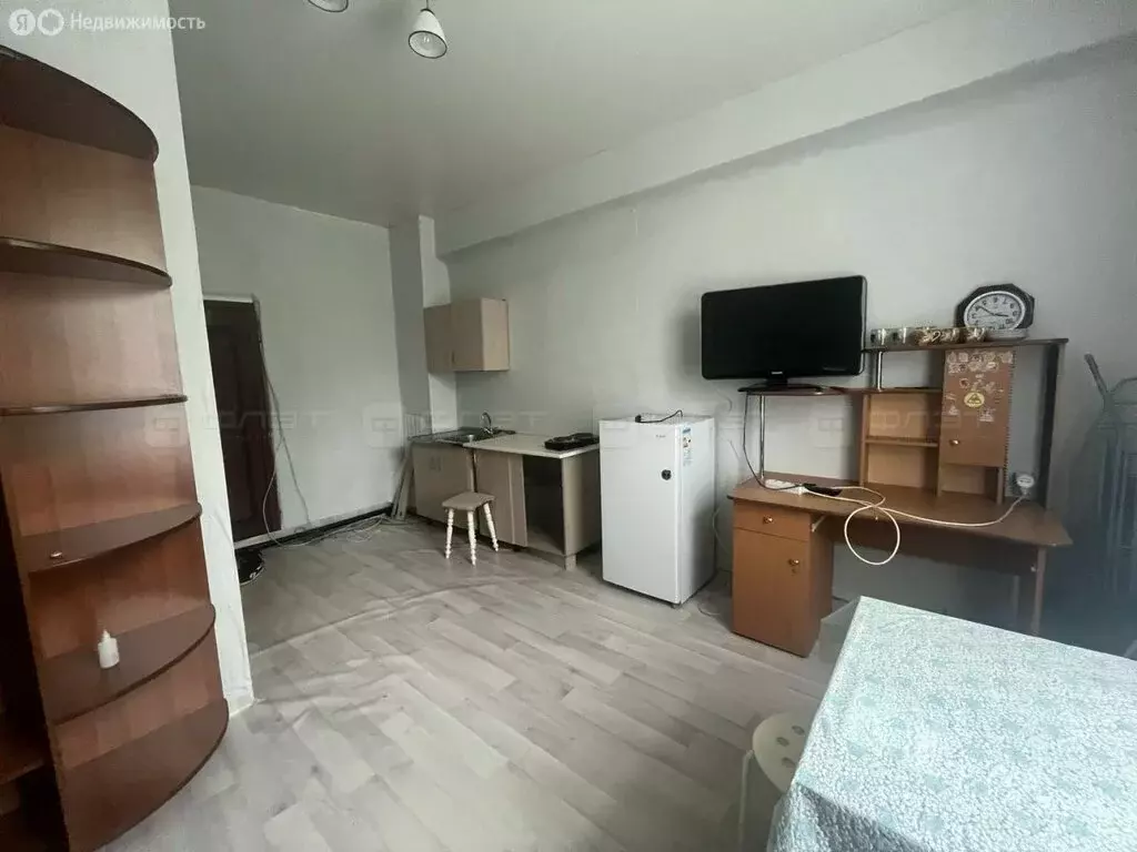 1-комнатная квартира: Казань, улица Короленко, 109 (20 м) - Фото 0