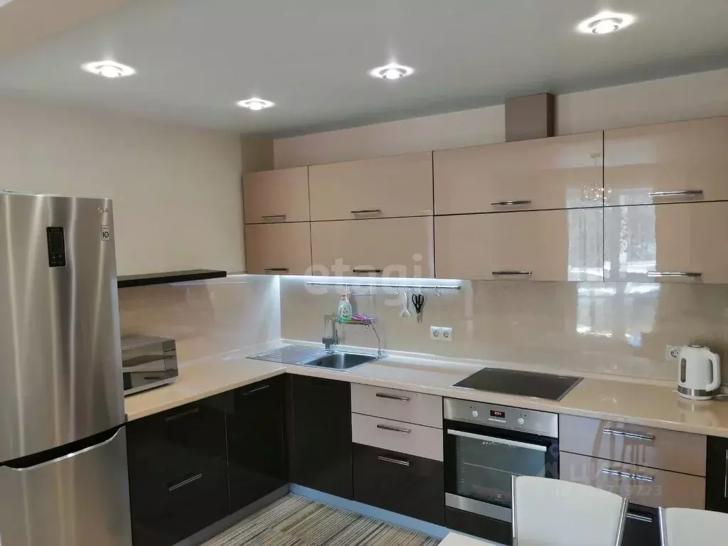 2-к кв. Приморский край, Владивосток ул. Жигура, 26 (50.0 м) - Фото 0