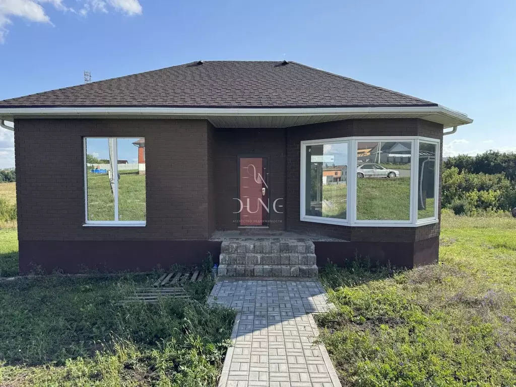 Дом в Белгородская область, Строитель Яковлевский городской округ, ул. ... - Фото 1