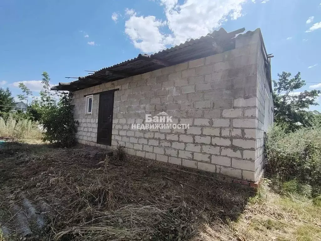Дом в Саратовская область, Духовницкое рп ул. Калинина, 37 (63 м) - Фото 1