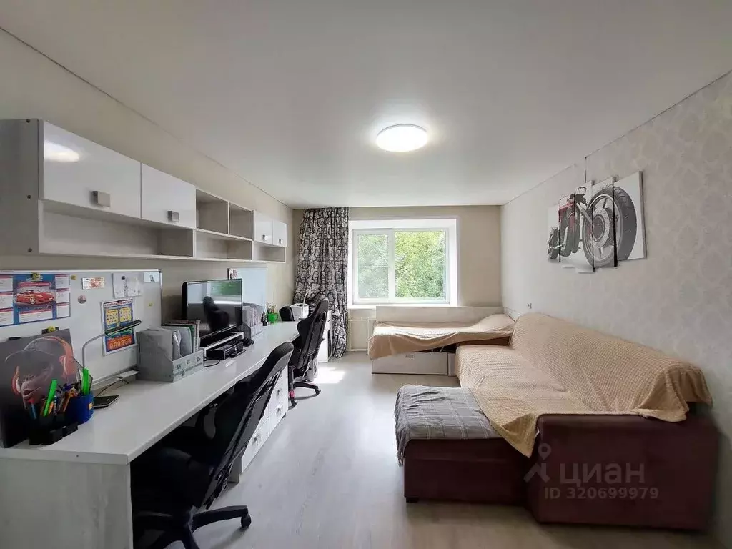 3-к кв. Архангельская область, Котлас Заполярная ул., 2А (59.6 м) - Фото 1