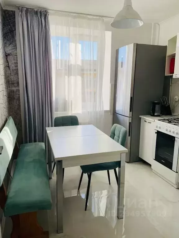 2-к кв. Крым, Симферополь ул. Лексина, 58 (60.0 м) - Фото 2