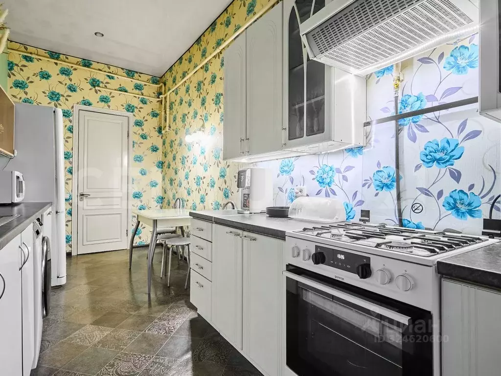 3-к кв. Санкт-Петербург 10-я Васильевского острова линия, 43 (94.1 м) - Фото 1