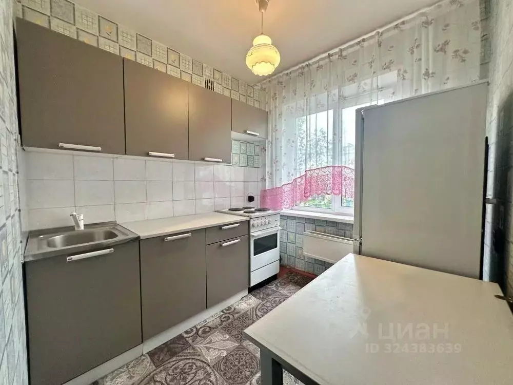 2-к кв. Хакасия, Саяногорск Саяногорск городской округ, Заводской мкр, ... - Фото 1