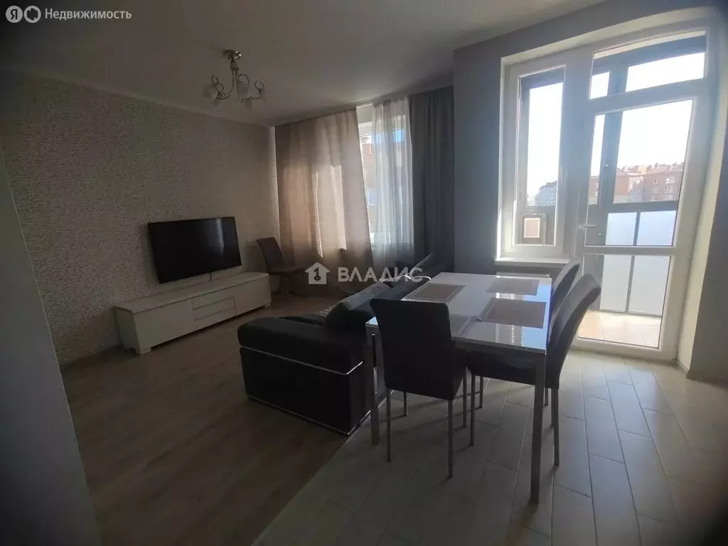 1-комнатная квартира: Калининград, улица Липовая Аллея, 3 (40 м) - Фото 2