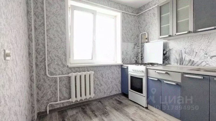 3-к кв. Омская область, Омск ул. Красных Зорь, 83А (50.1 м) - Фото 0