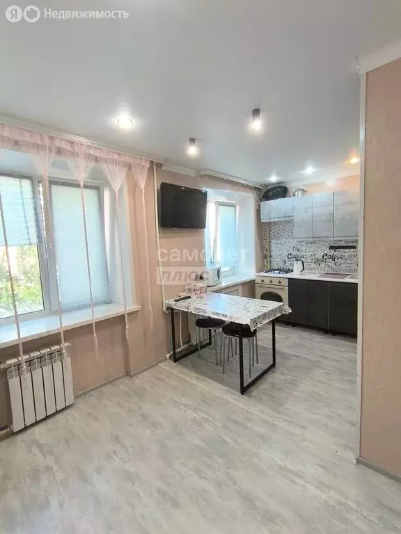 3-комнатная квартира: Октябрьский, 35-й микрорайон, 15 (51.6 м) - Фото 2