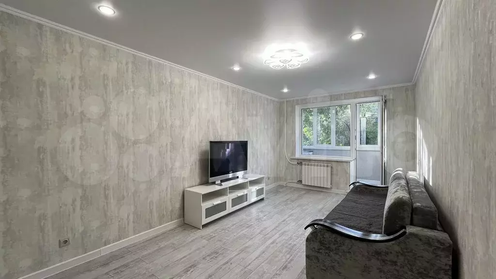 2-к. квартира, 56 м, 3/9 эт. - Фото 1