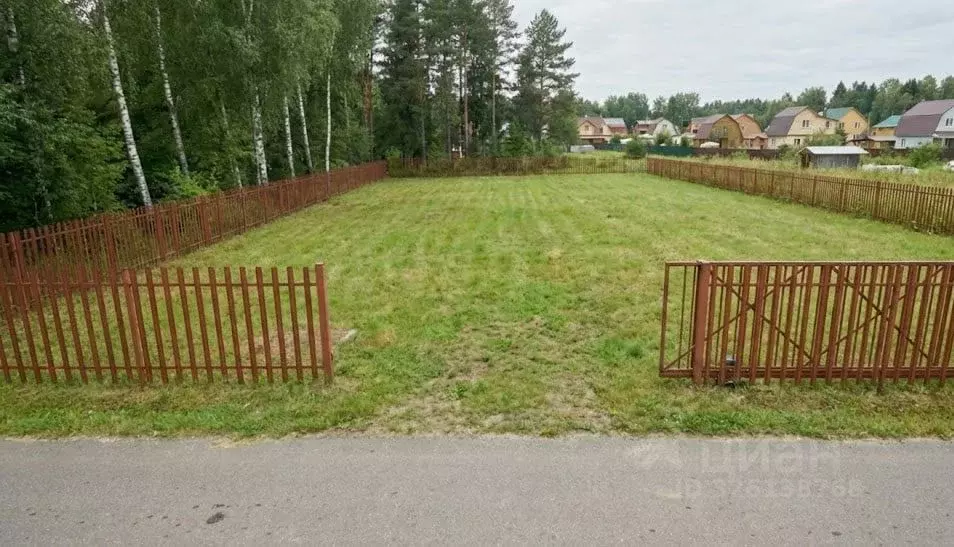 Участок в Московская область, Истра муниципальный округ, д. Граворново ... - Фото 1