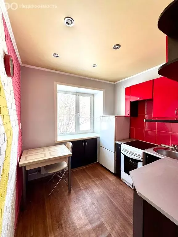 2-комнатная квартира: Барнаул, улица Парижской Коммуны, 62 (30.3 м) - Фото 2