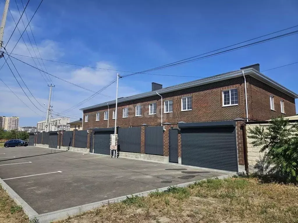 Дом в Ставропольский край, Ставрополь ул. Серова, 506 (180 м) - Фото 0