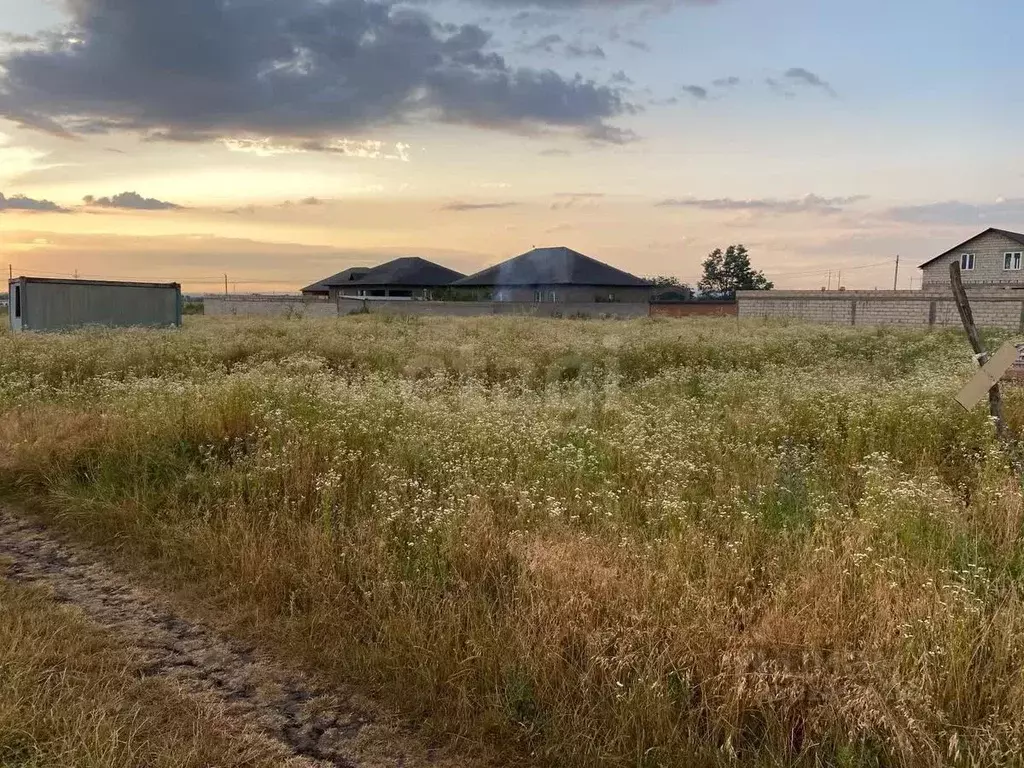 Участок в Ингушетия, Назрановский район, с. Экажево ул. Имени Имама ... - Фото 1