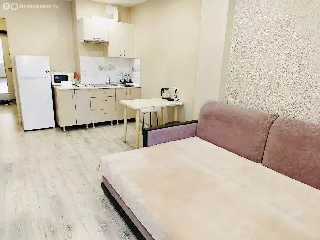 Квартира-студия: Волгоград, район Семь Ветров, бульвар 30-летия ... - Фото 1