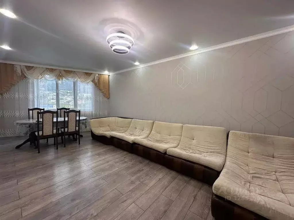 2-к кв. Ставропольский край, Пятигорск ул. Бунимовича, 1А (86.0 м) - Фото 2