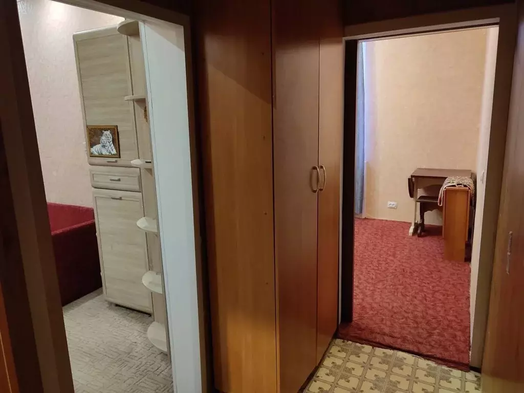2-к кв. Московская область, Можайск Комсомольская пл., 6 (47.0 м) - Фото 1