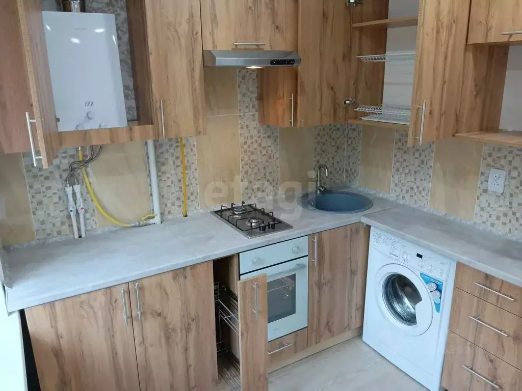 3-к кв. Тульская область, Узловая Магистральная ул., 55 (43.0 м) - Фото 0