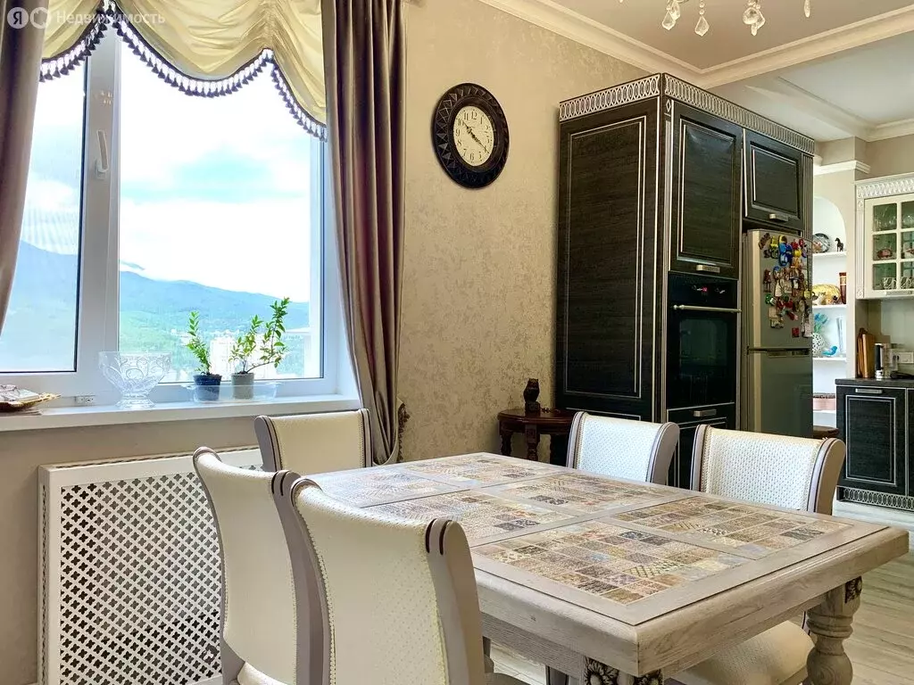 3-комнатная квартира: Алушта, Школьная улица, 19 (93.5 м) - Фото 1