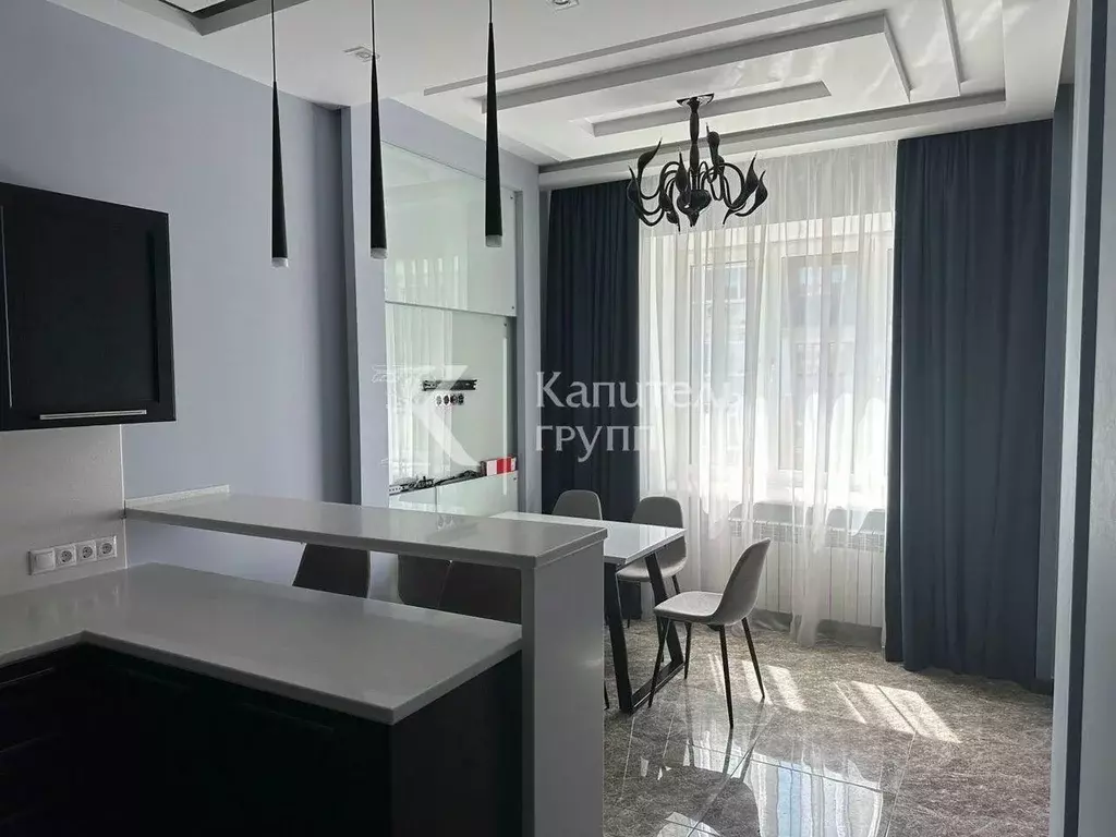 3-к кв. Тюменская область, Тюмень Комсомольская ул., 13 (119.0 м) - Фото 1