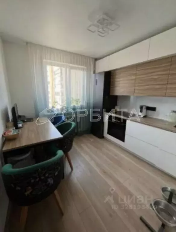 2-к кв. Тюменская область, Тюмень Фабричная ул., 1 (50.4 м) - Фото 1