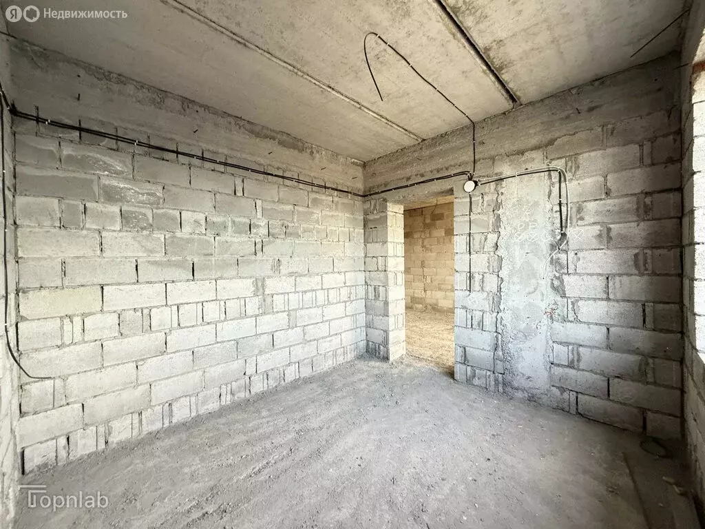 3-комнатная квартира: Нальчик, улица Мовсисяна, 9 (70 м) - Фото 1