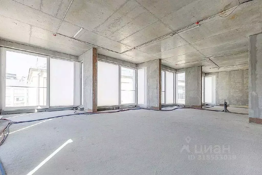 Квартира, 3 комнаты, 213 м - Фото 0