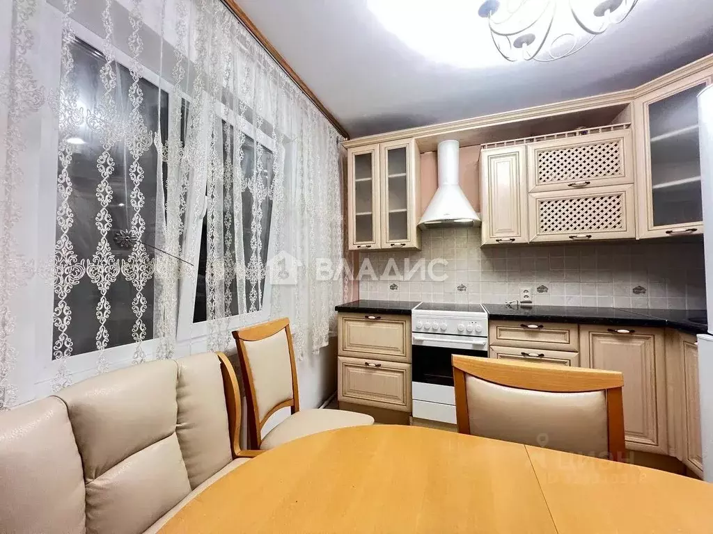 3-к кв. Забайкальский край, Чита 5-й мкр, 32Б (68.9 м) - Фото 2