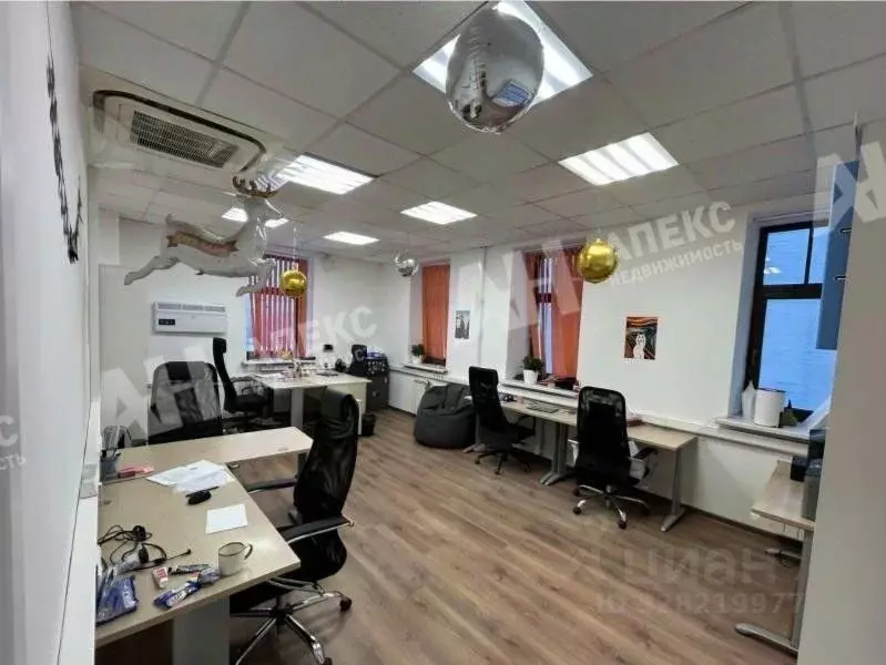 Офис в Москва ул. Земляной Вал, 68/18С5 (145 м) - Фото 1