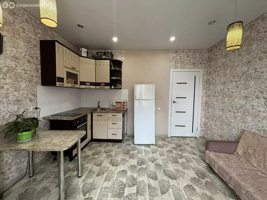 3-комнатная квартира: Абакан, улица Чертыгашева, 69 (66.8 м) - Фото 1