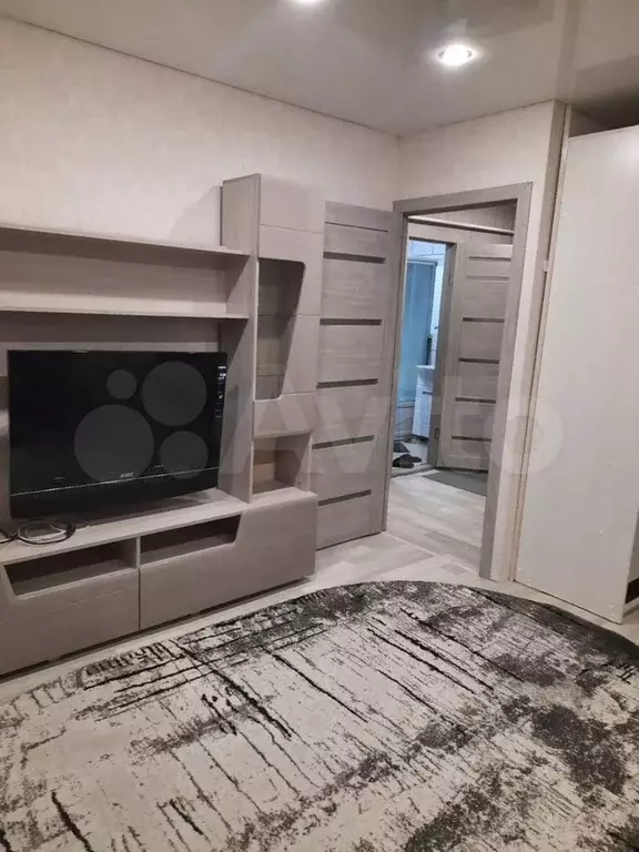 1-к. квартира, 40 м, 1/3 эт. - Фото 0