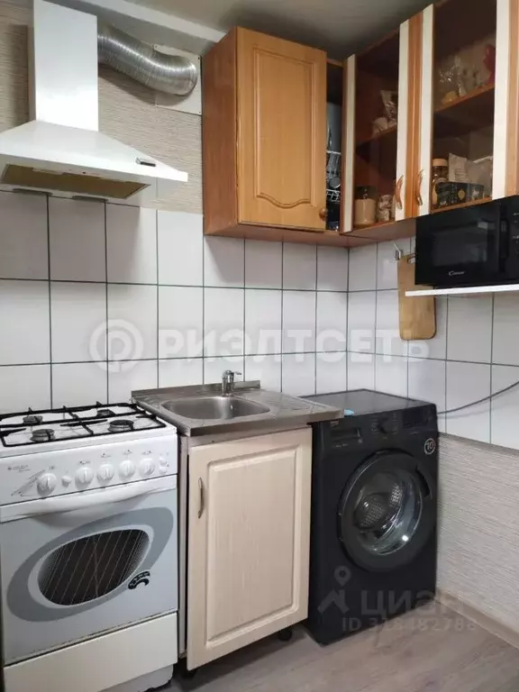 1-к кв. Мурманская область, Мурманск ул. Александрова, 12 (30.0 м) - Фото 0
