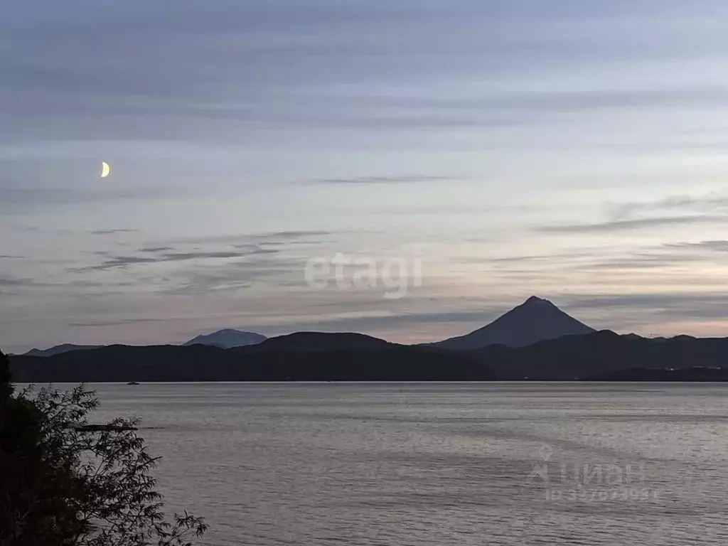Гараж в Камчатский край, Петропавловск-Камчатский Кольцевая ул., 23 ... - Фото 1